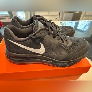 100% AUTHENTIC Women’s Nike Air Max Sneakers
